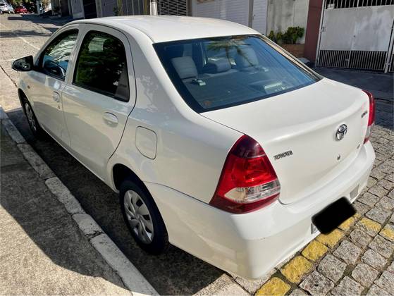TOYOTA ETIOS 1.5 X SEDAN 16V FLEX 4P AUTOMÁTICO TOYOTA ETIOS 1.5 X SEDAN 16V FLEX 4P AUTOMÁTICO